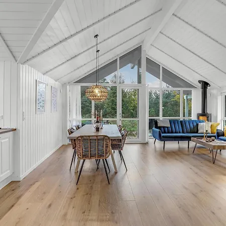 Cozy In With Kitchen * Neksø